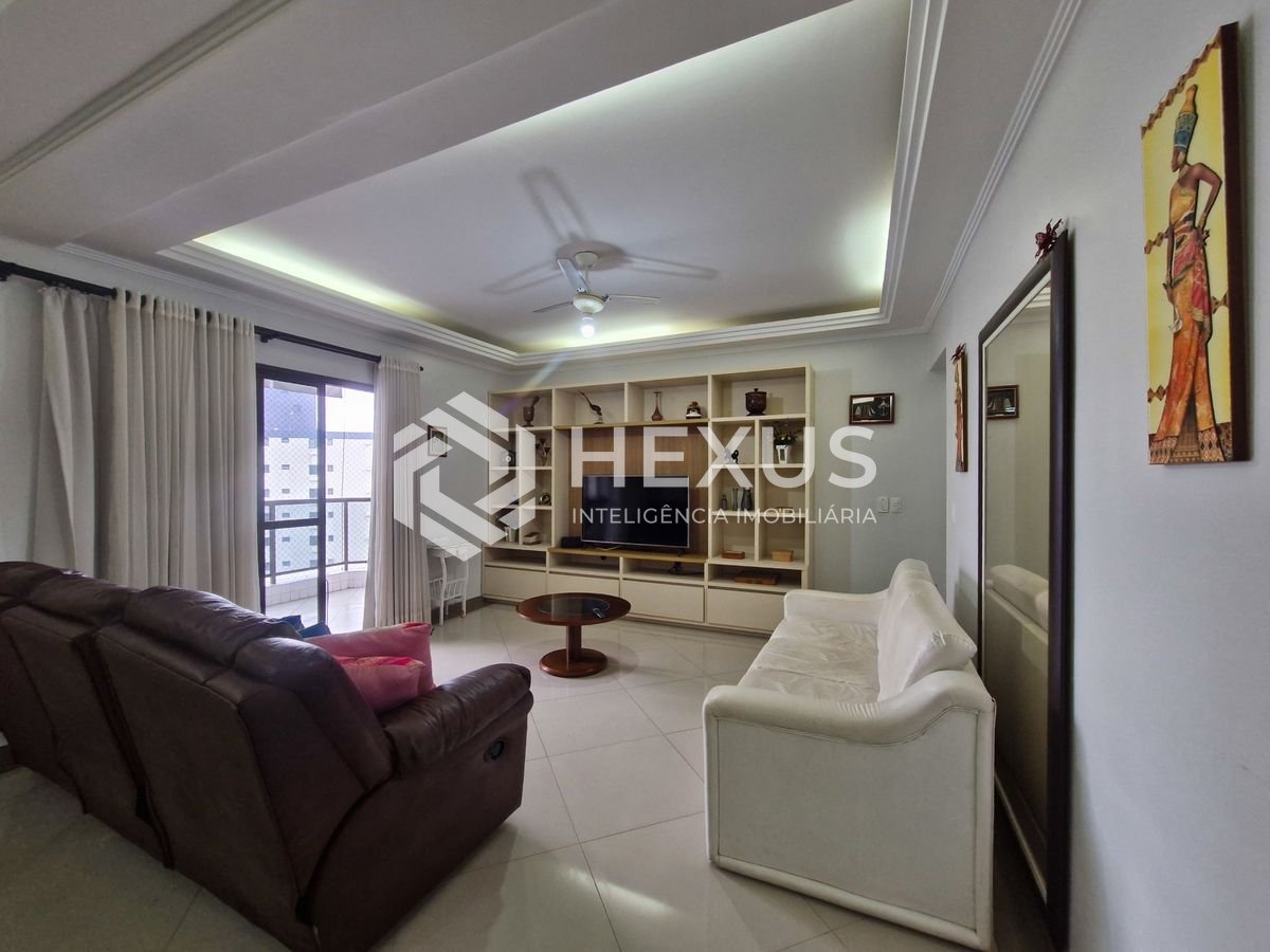 Foto 5 de Apartamento reformado com varanda vista mar a 150m da praia nas Pitangueiras, Guarujá