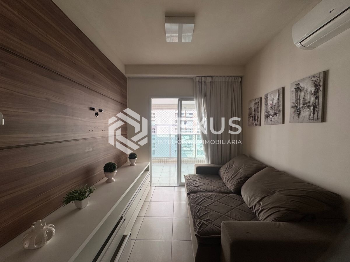 Foto 5 de Apartamento reformado com varanda e lazer a 300m da praia na região da Gonzaga na Enseada, Guarujá
