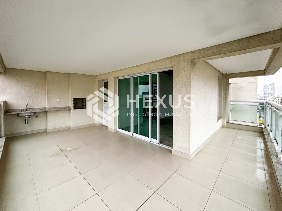 Foto 4 de Apartamento com varanda e lazer a 300m da praia na região da Brunella na Enseada, Guarujá
