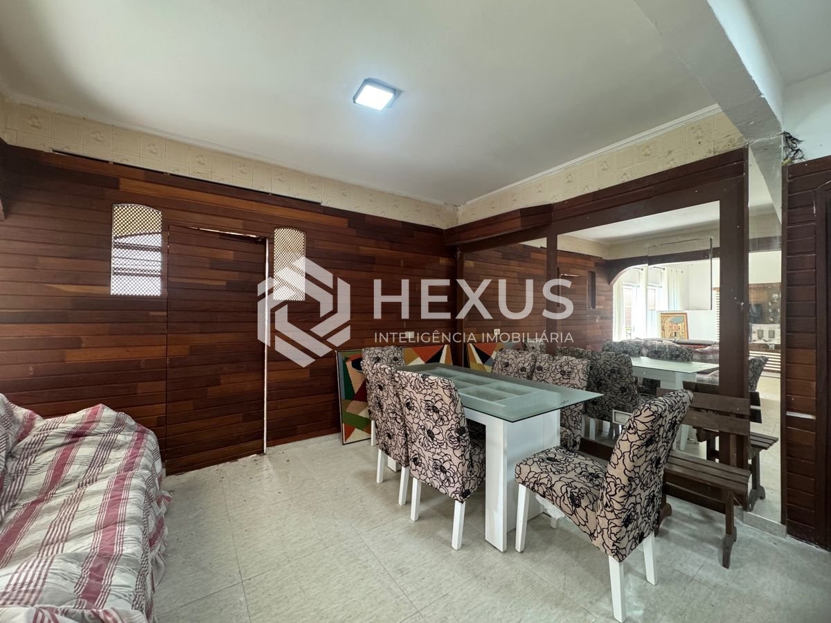 Foto 5 de Apartamento com varanda a 200m da praia na região do Aquário na Enseada, Guarujá