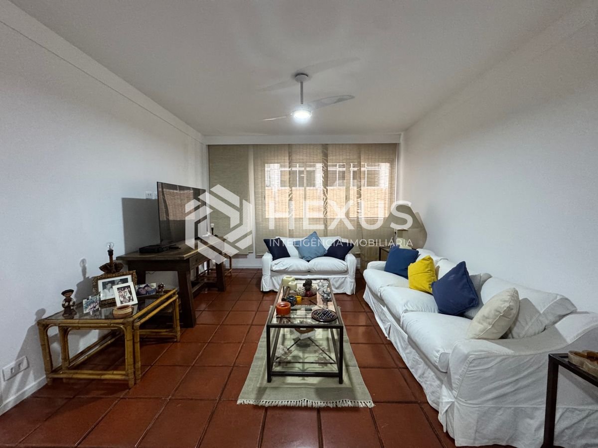 Foto 5 de Apartamento reformado a 200m da praia na região da Barra Funda  nas Pitangueiras, Guarujá
