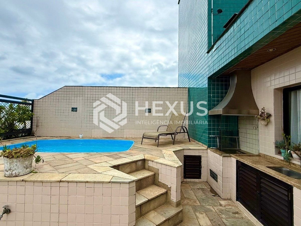 Foto 3 de Cobertura com varanda e lazer a 5 quadras da praia no Jardim Astúrias, Guarujá