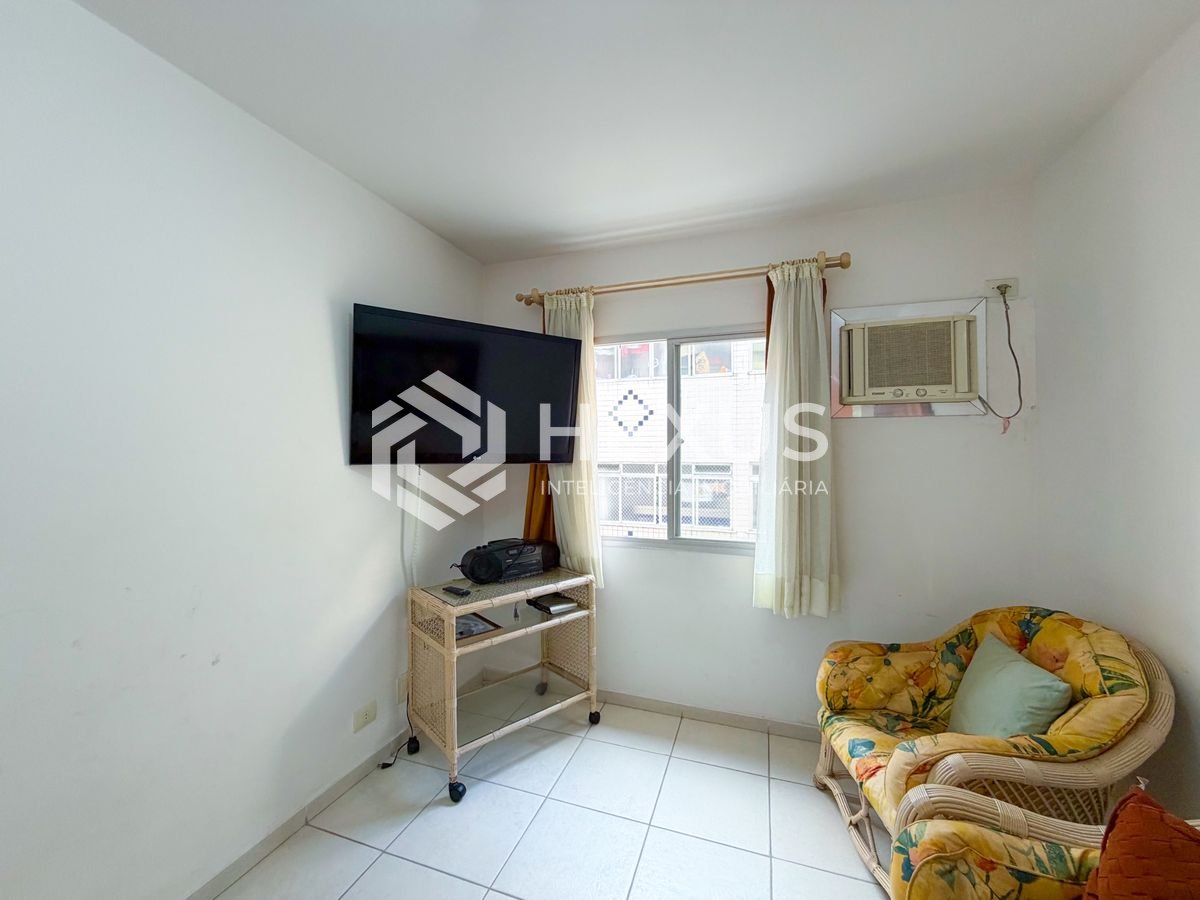 Foto 4 de Apartamento a 500m da praia na região do Jardim São Miguel na Enseada, Guarujá