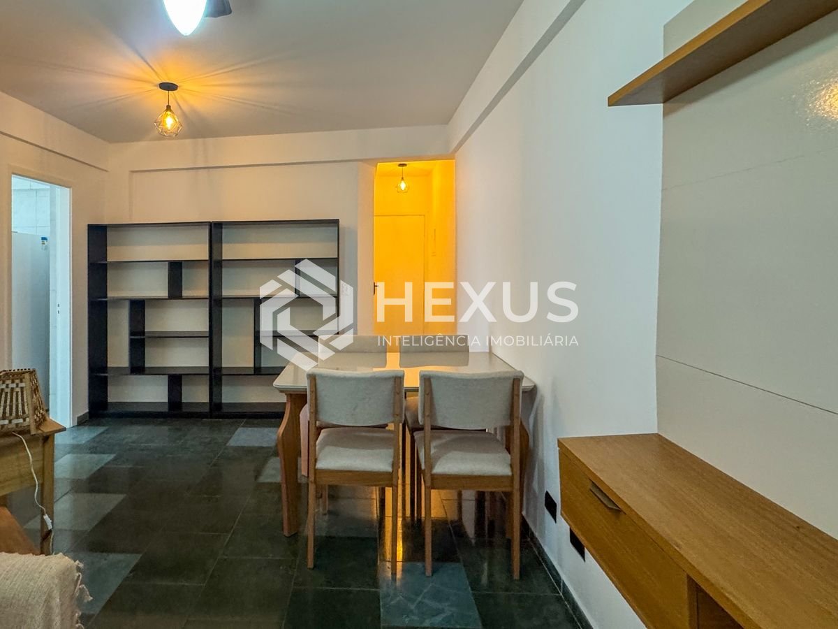 Foto 4 de Apartamento com varanda e lazer a 500m da praia no Tombo, Guarujá