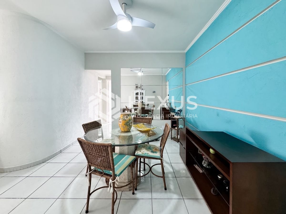 Foto 5 de Apartamento reformado com varanda e lazer a 2 quadras da praia no Tombo, Guarujá