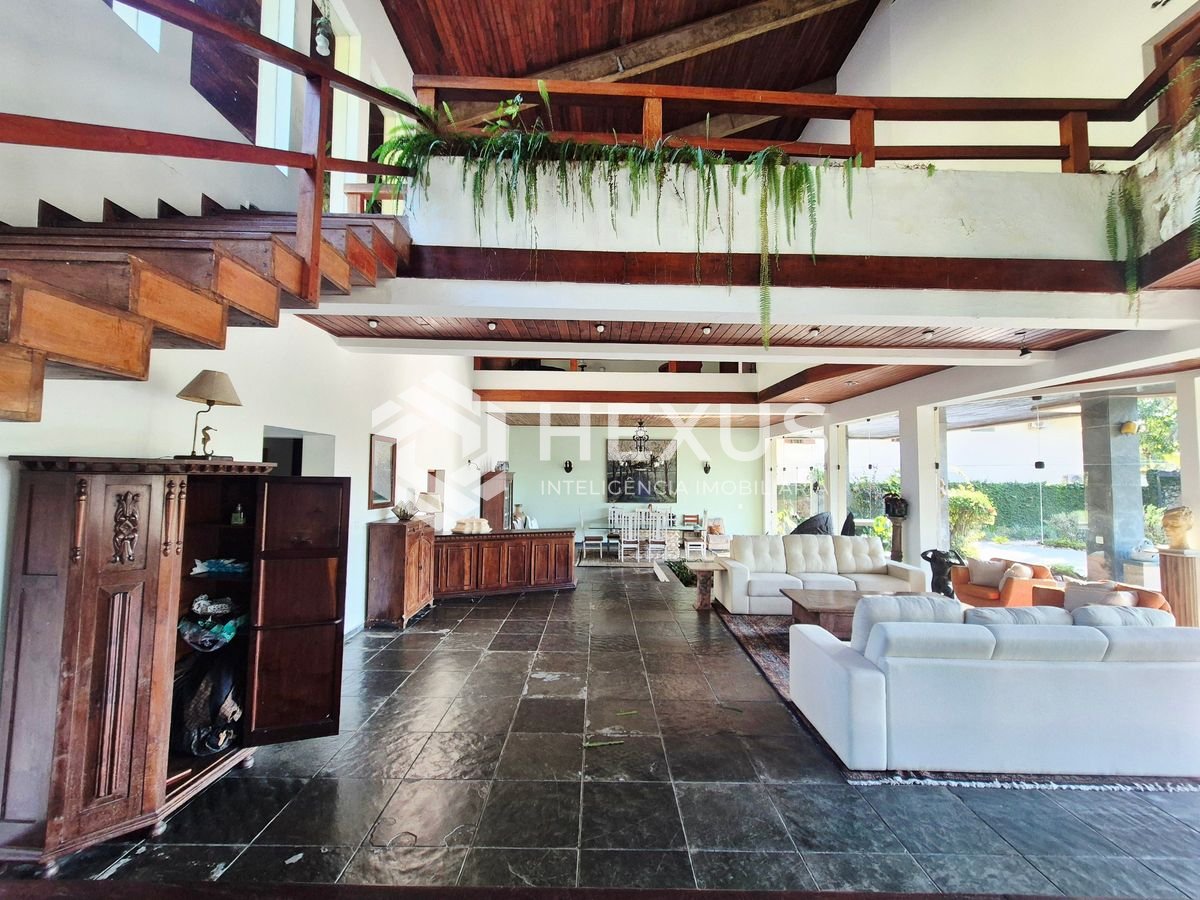 Foto 5 de Casa com varanda e piscina no Costão do Pernambuco no Pernambuco, Guarujá