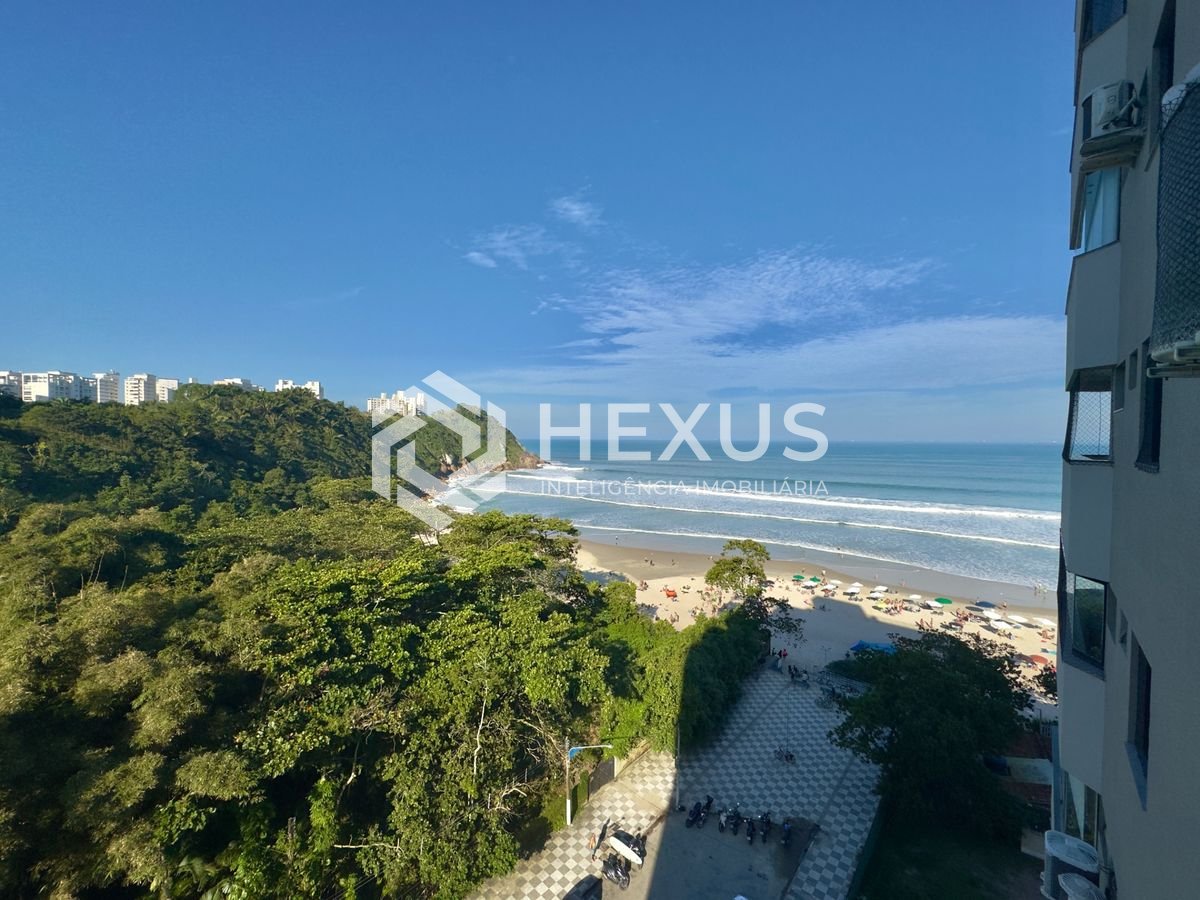 Foto 3 de Apartamento reformado com varanda vista mar e lazer na beira mar da praia no Tombo, Guarujá
