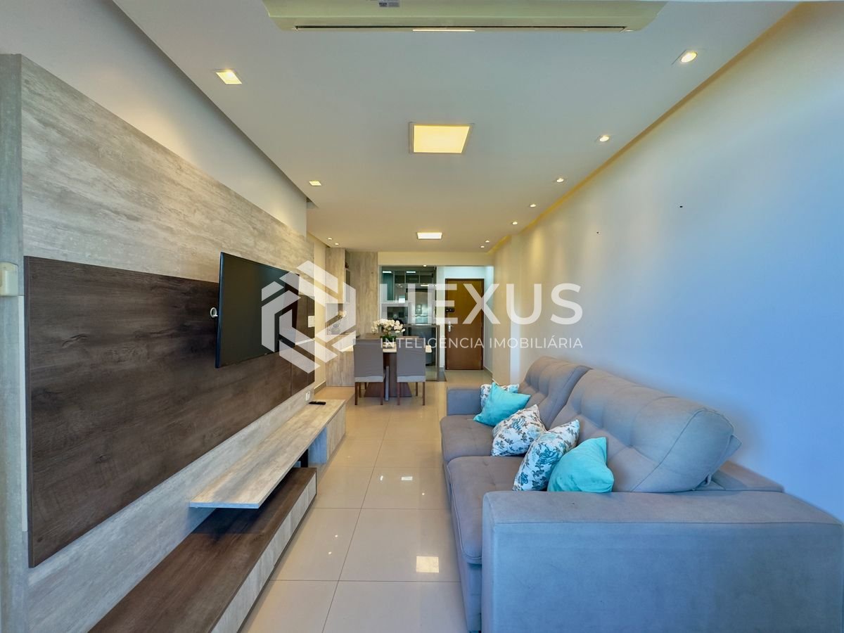 Foto 4 de Apartamento reformado com varanda vista mar e lazer na beira mar da praia no Tombo, Guarujá