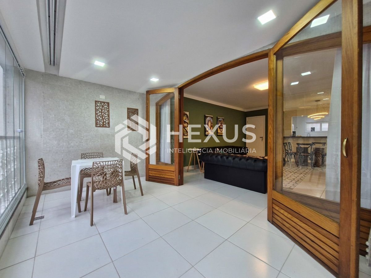 Foto 3 de Apartamento com varanda e lazer nas Pitangueiras, Guarujá