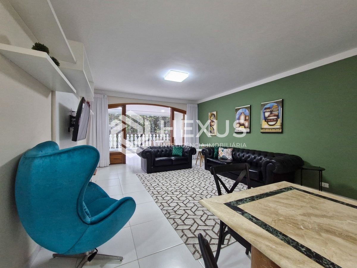 Foto 2 de Apartamento com varanda e lazer nas Pitangueiras, Guarujá