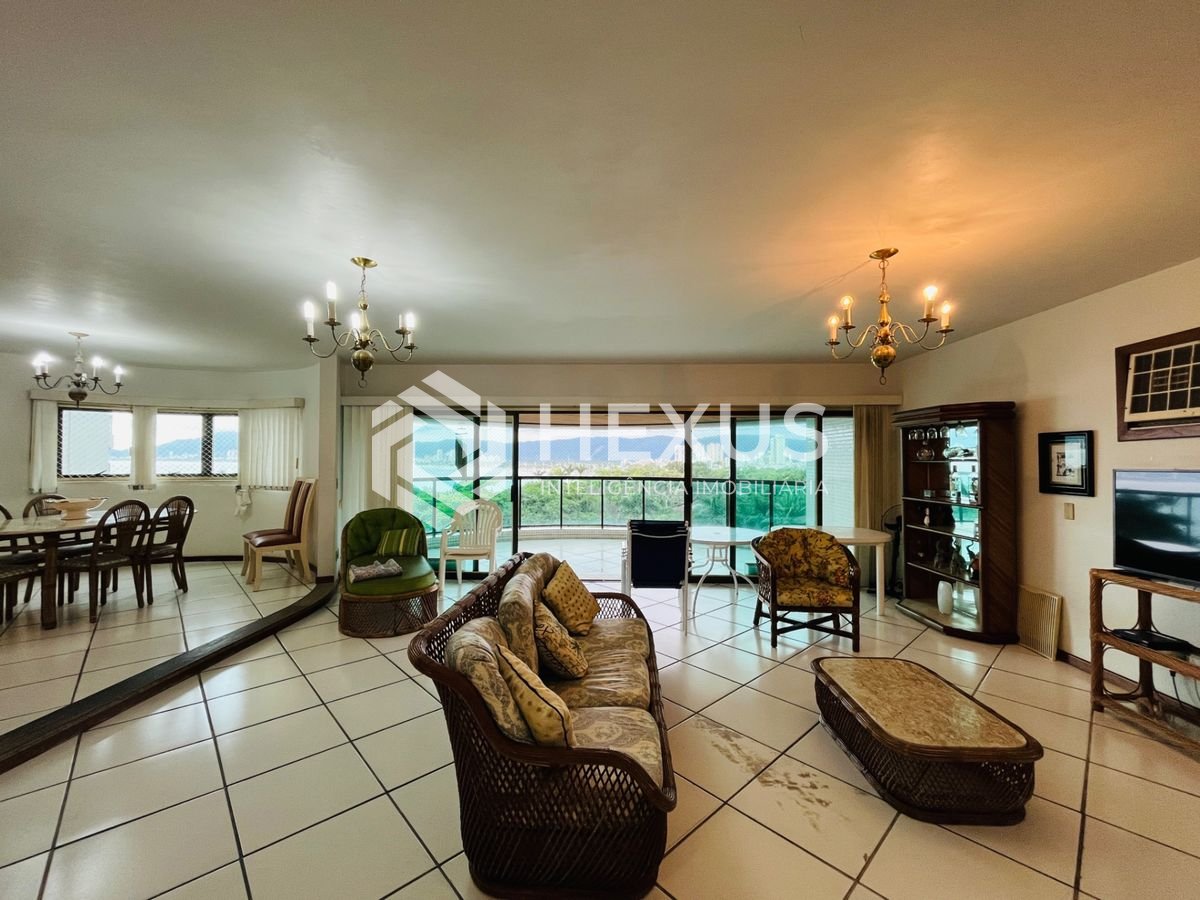 Foto 5 de Apartamento frente mar com varanda vista mar e lazer na Enseada, Guarujá