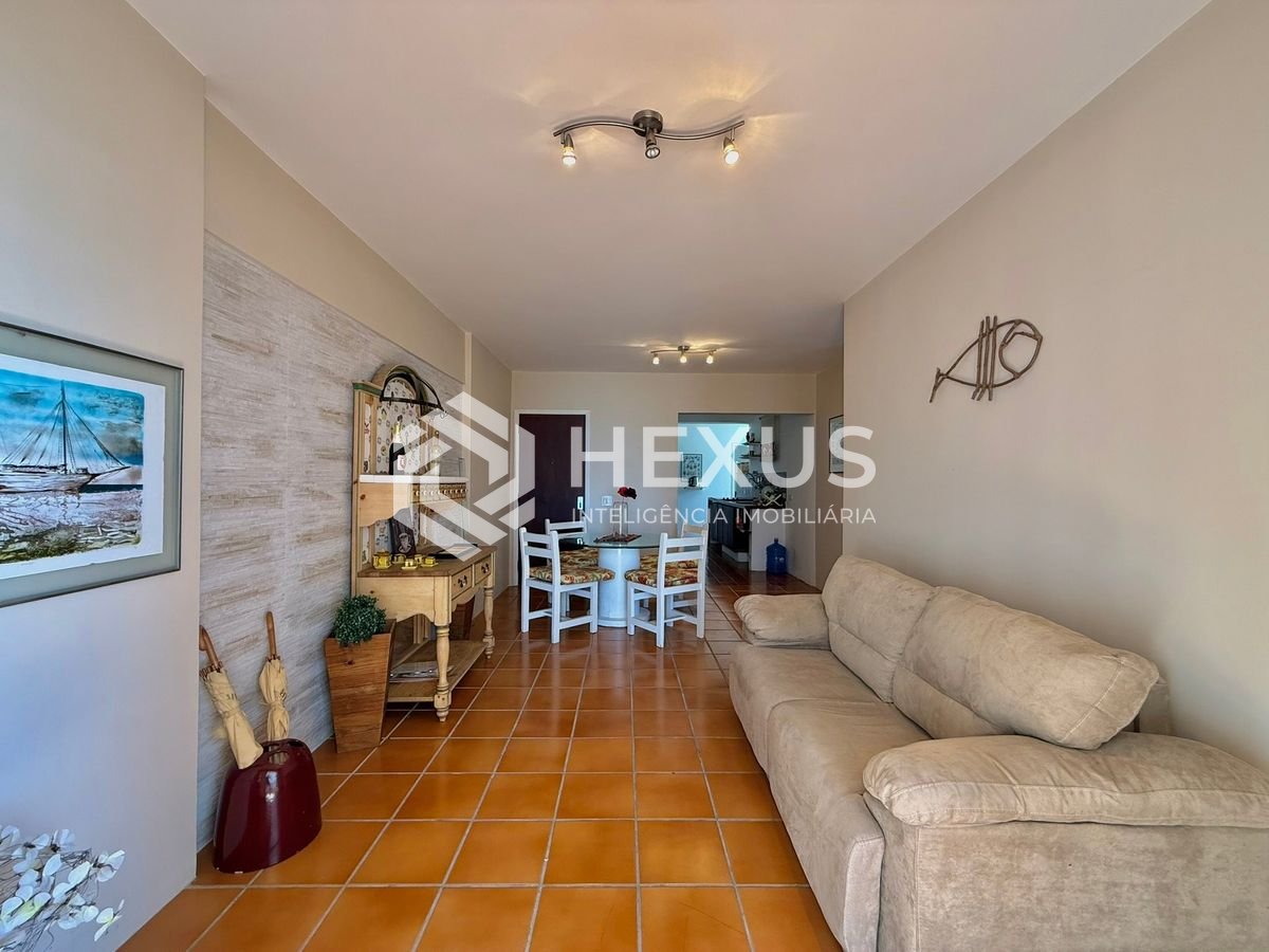 Foto 4 de Apartamento com varanda vista mar e lazer a 20m da praia no Jardim Astúrias, Guarujá