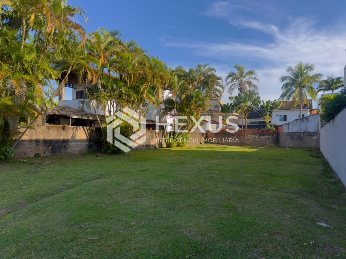 Foto 4 de Terreno de 525 m² frente para praça no Jardim Acapulco, Guarujá