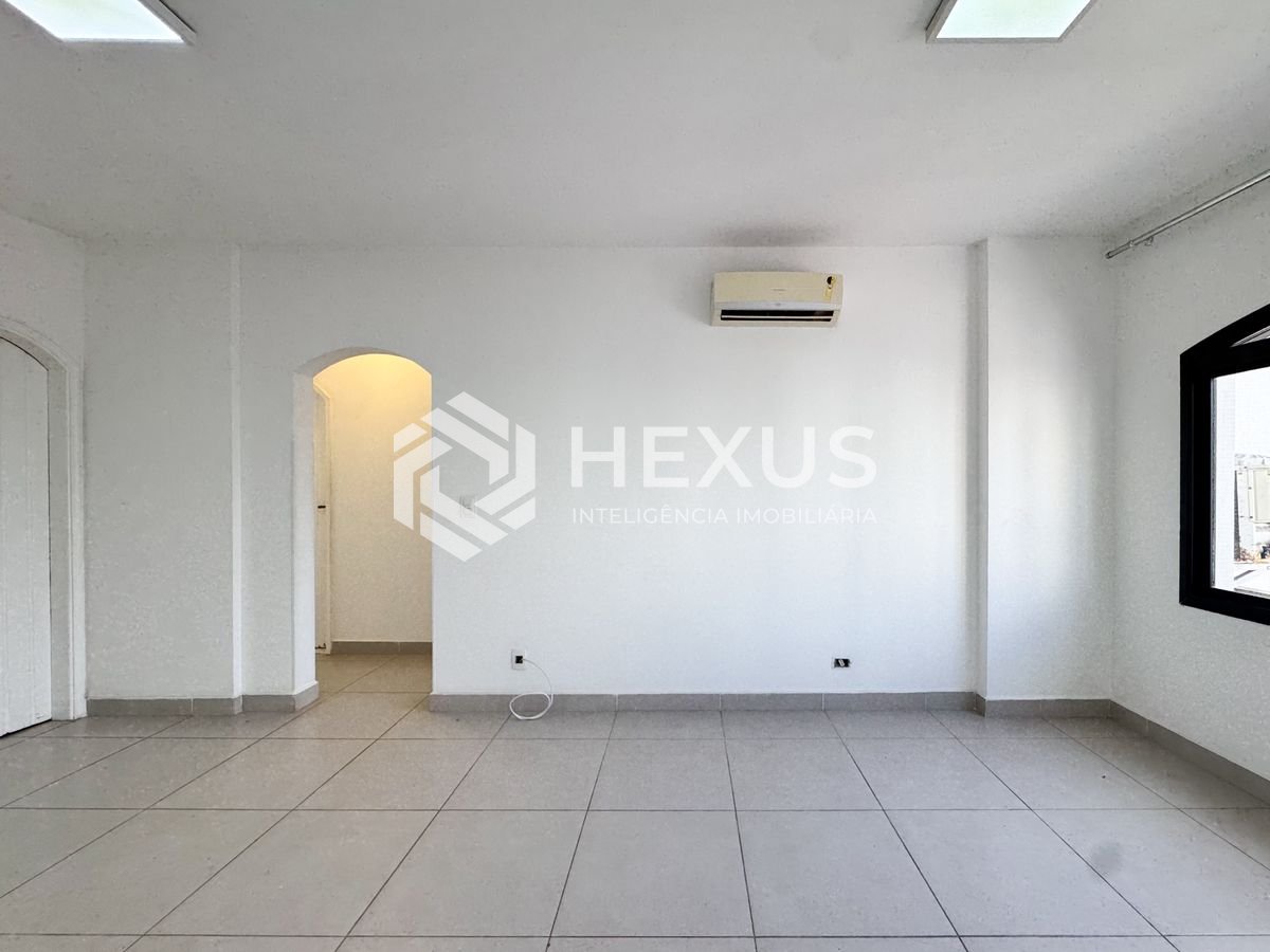 Foto 4 de Apartamento reformado a 300m da praia na região do Centro nas Pitangueiras, Guarujá