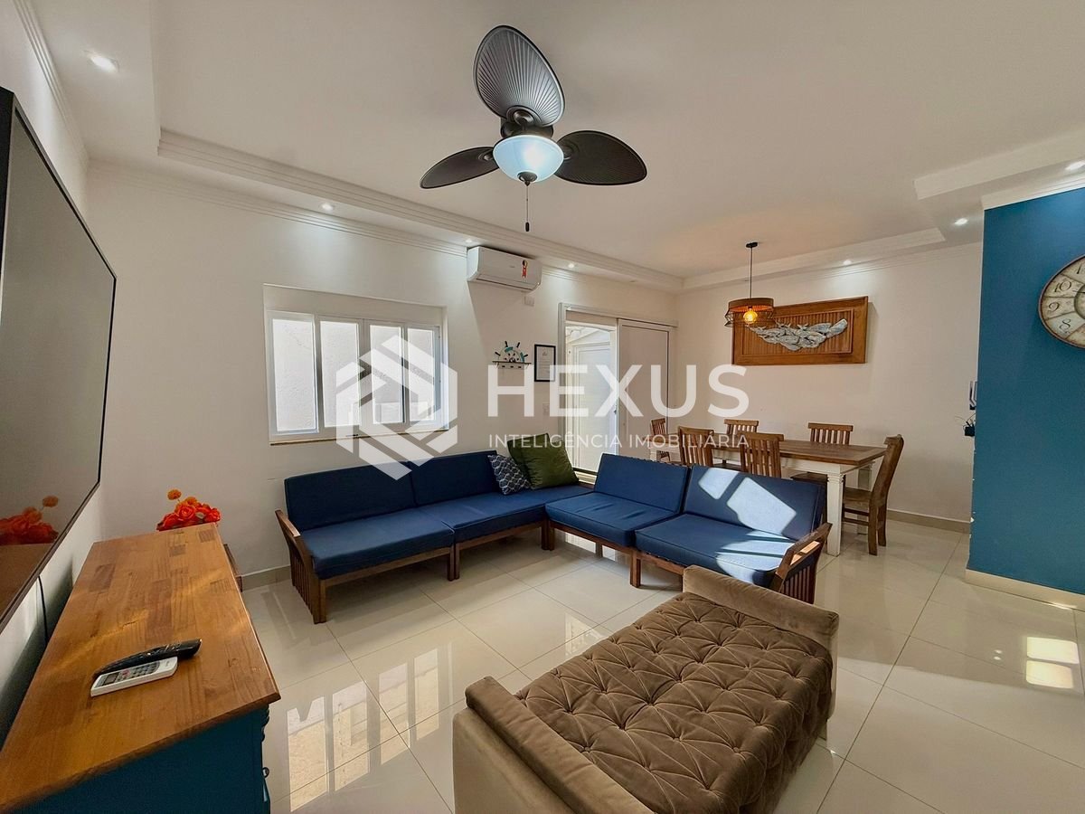 Foto 3 de Apartamento a 150m da Praia da Enseada à Venda - Guarujá -SP