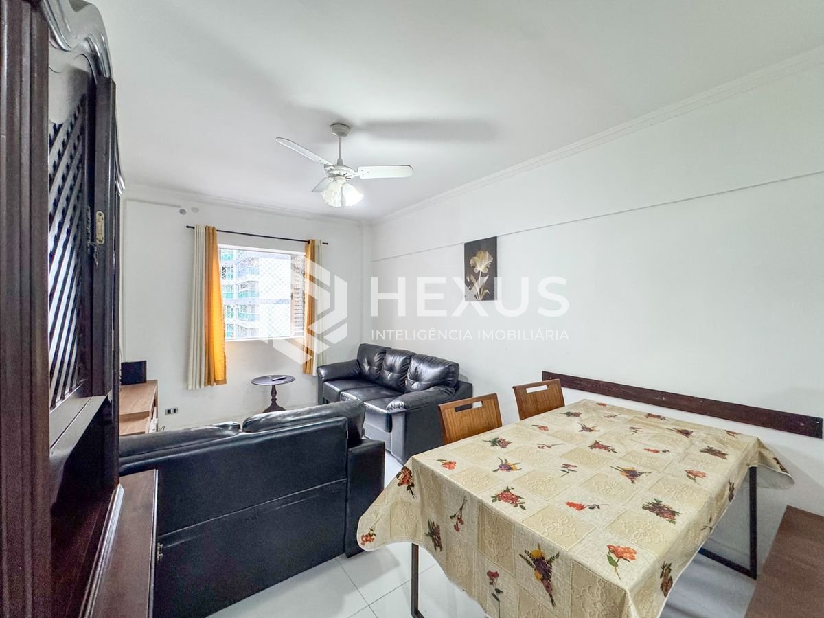 Foto 4 de Apartamento reformado com lazer a 200m da praia nas Pitangueiras, Guarujá