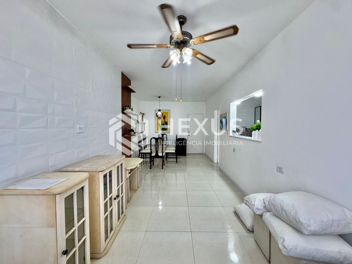 Foto 3 de Apartamento reformado a 3 quadras da praia no Jardim Astúrias, Guarujá
