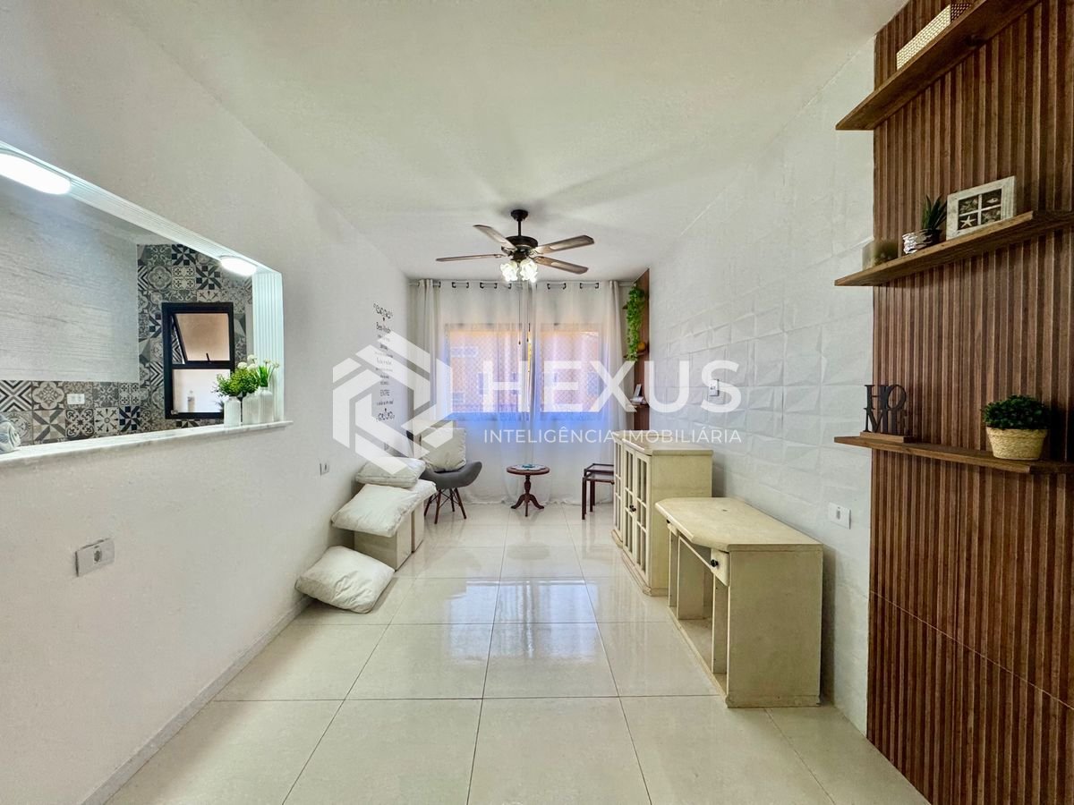 Foto 2 de Apartamento reformado a 3 quadras da praia no Jardim Astúrias, Guarujá