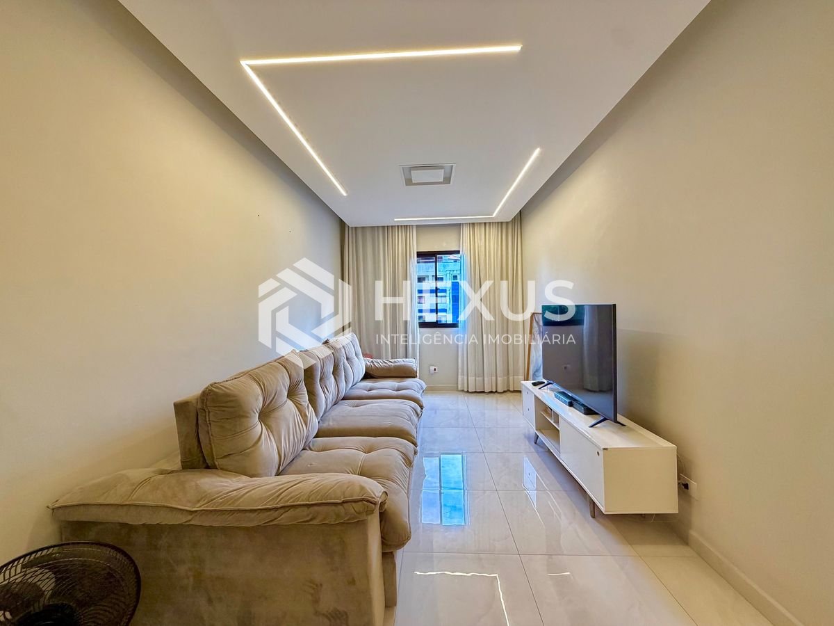 Foto 3 de Apartamento reformado a 450m da praia no Jardim Astúrias, Guarujá