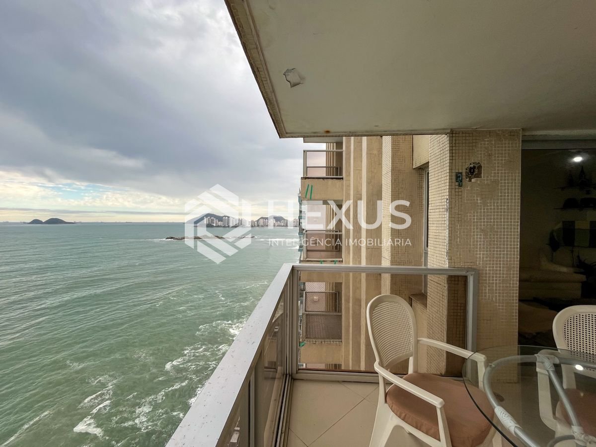 Foto 5 de Apartamento frente mar com varanda vista mar e lazer nas Pitangueiras, Guarujá