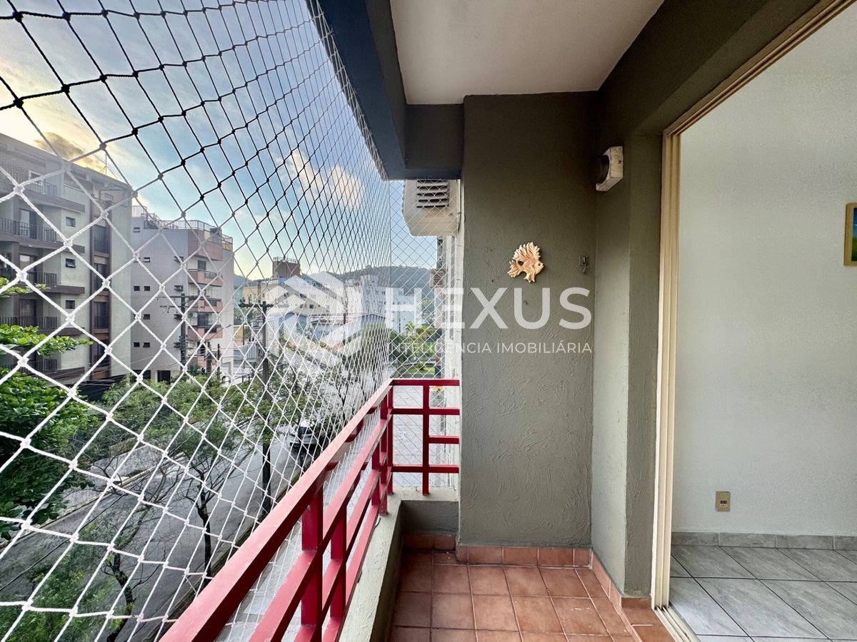 Foto 3 de Apartamento com varanda e lazer na Enseada, Guarujá