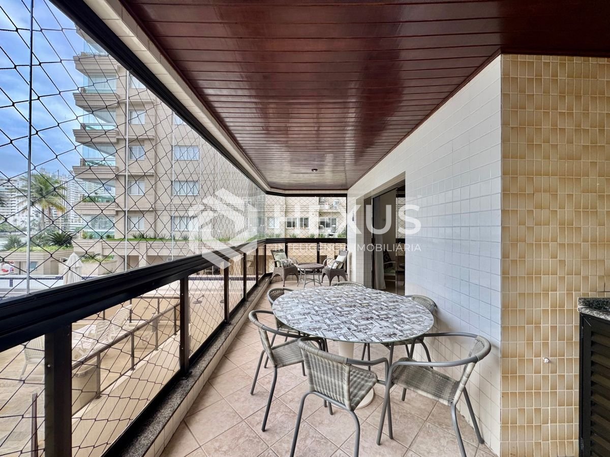 Foto 3 de Apartamento frente mar com varanda gourmet vista mar e lazer no Jardim Astúrias, Guarujá