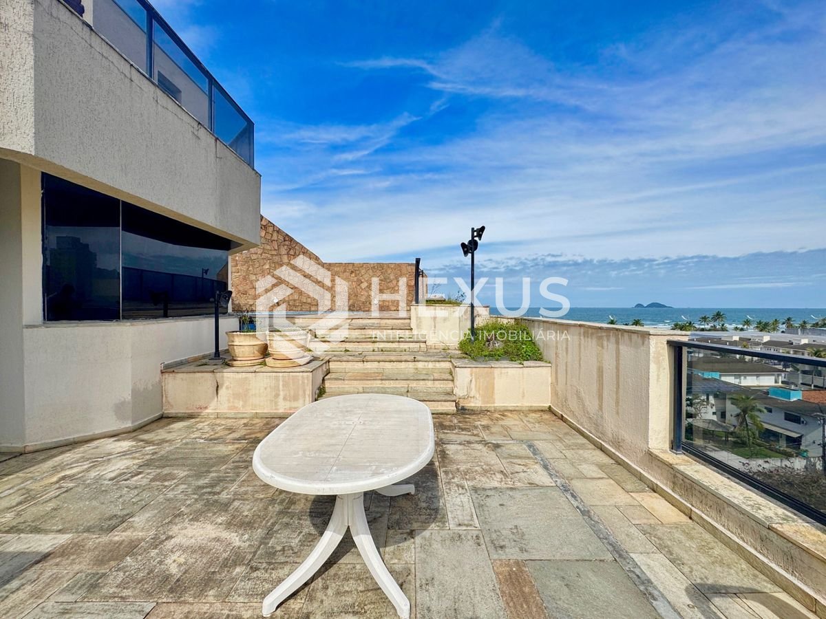 Foto 3 de Cobertura Triplex com varanda gourmet vista mar e lazer na Enseada, Guarujá