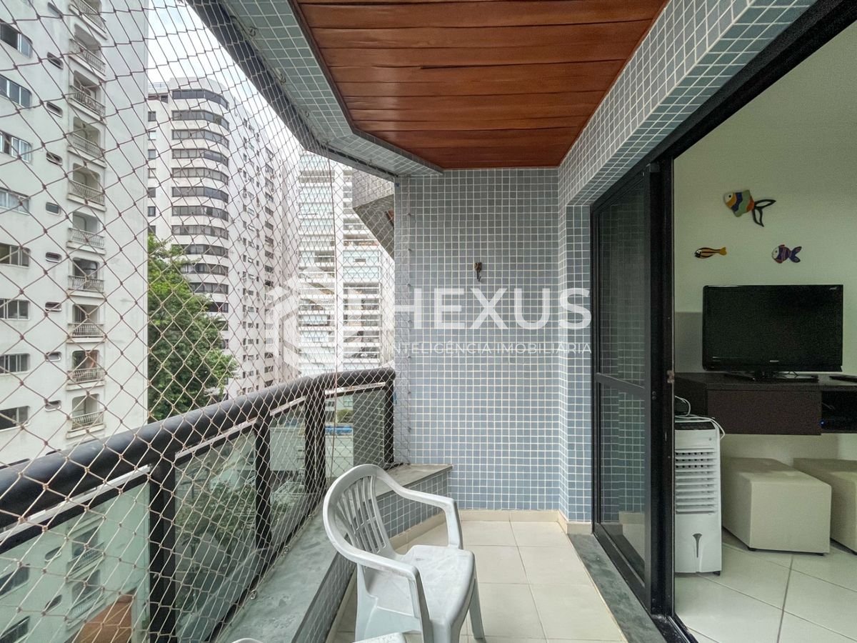 Foto 3 de Apartamento com varanda e lazer nas Pitangueiras, Guarujá
