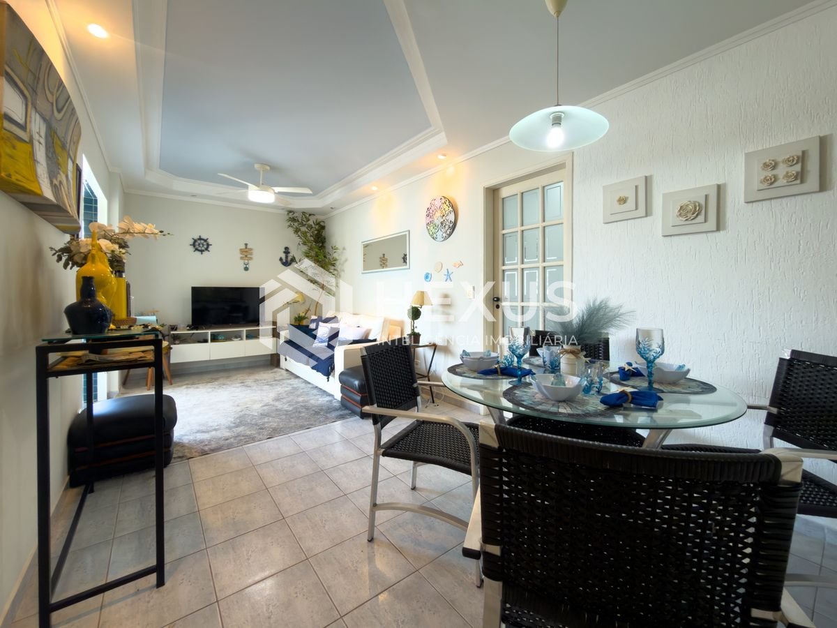 Foto 4 de Apartamento reformado com varanda vista mar e lazer nas Pitangueiras, Guarujá