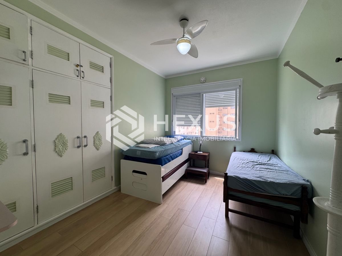 Foto 5 de Apartamento reformado beira mar com vista mar nas Pitangueiras, Guarujá
