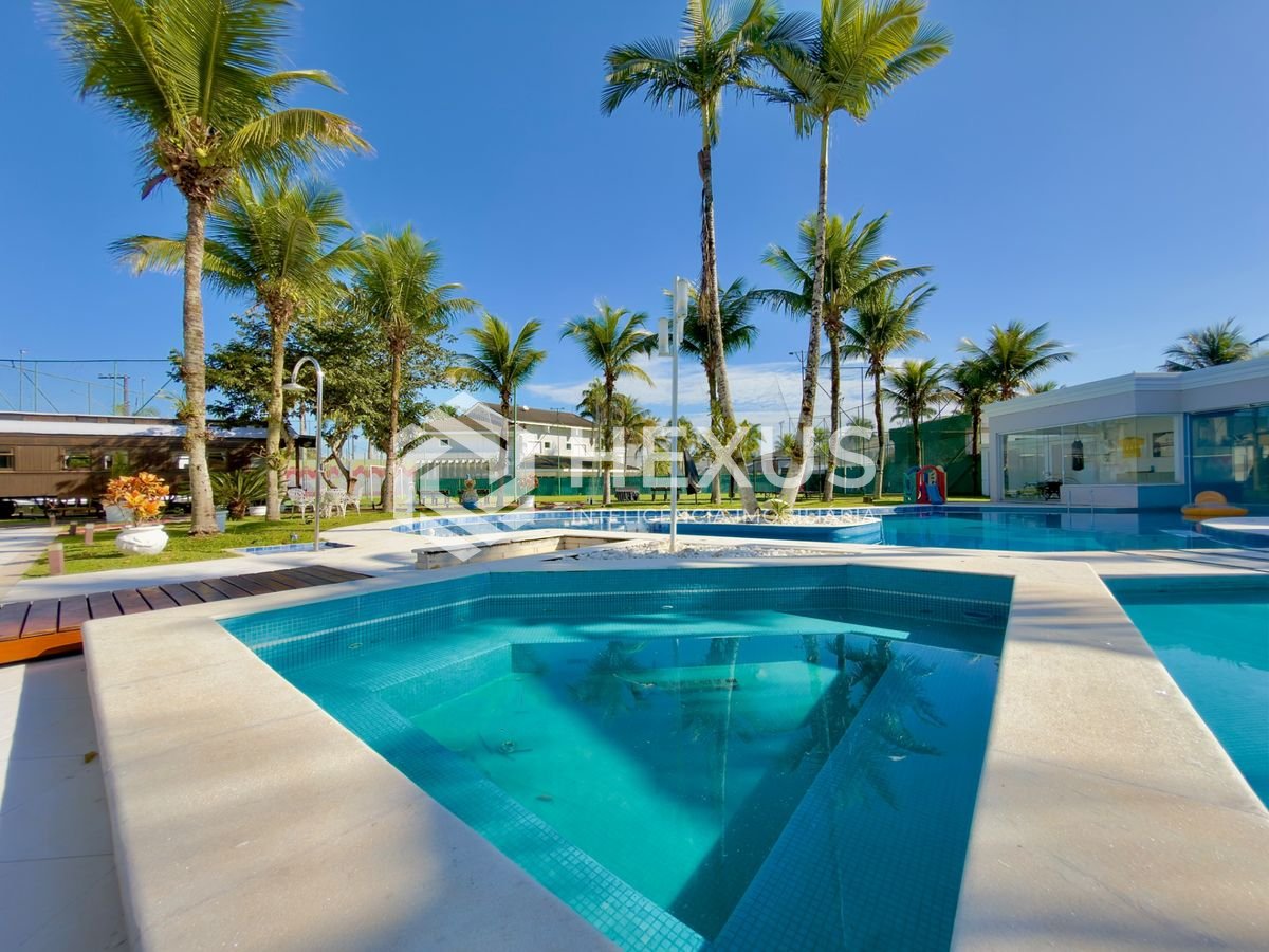 Foto 3 de Mansão de alto padrão com piscina e área gourmet no Jardim Acapulco, Guarujá