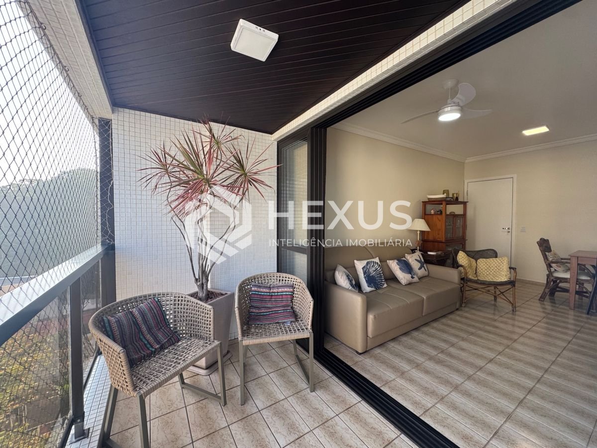 Foto 5 de Apartamento reformado frente mar com varanda vista mar e lazer no Jardim Astúrias, Guarujá