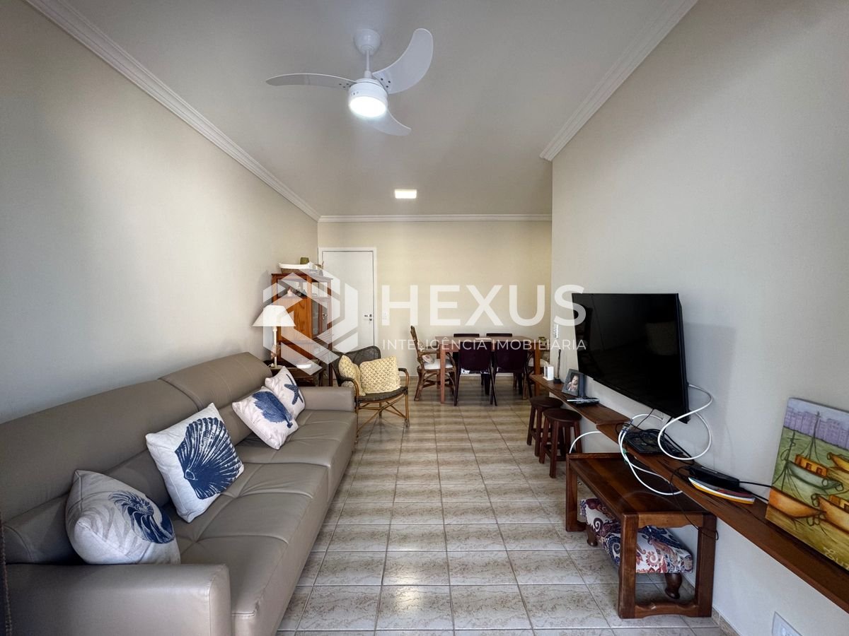 Foto 3 de Apartamento reformado frente mar com varanda vista mar e lazer no Jardim Astúrias, Guarujá