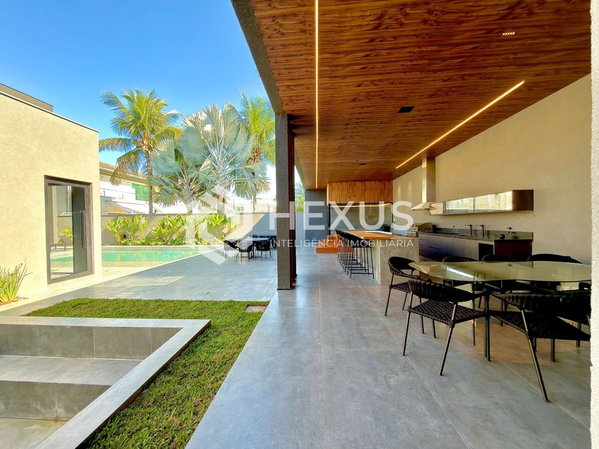 Foto 4 de Casa de alto padrão com piscina e área gourmet no Jardim Acapulco, Guarujá