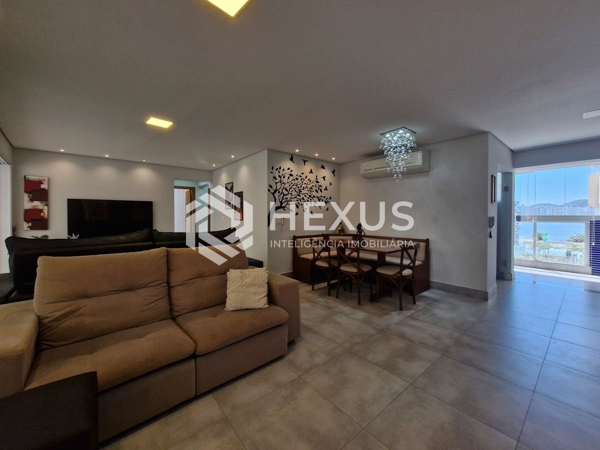 Foto 4 de Apartamento beira mar com varanda gourmet vista mar e lazer no Jardim Astúrias, Guarujá