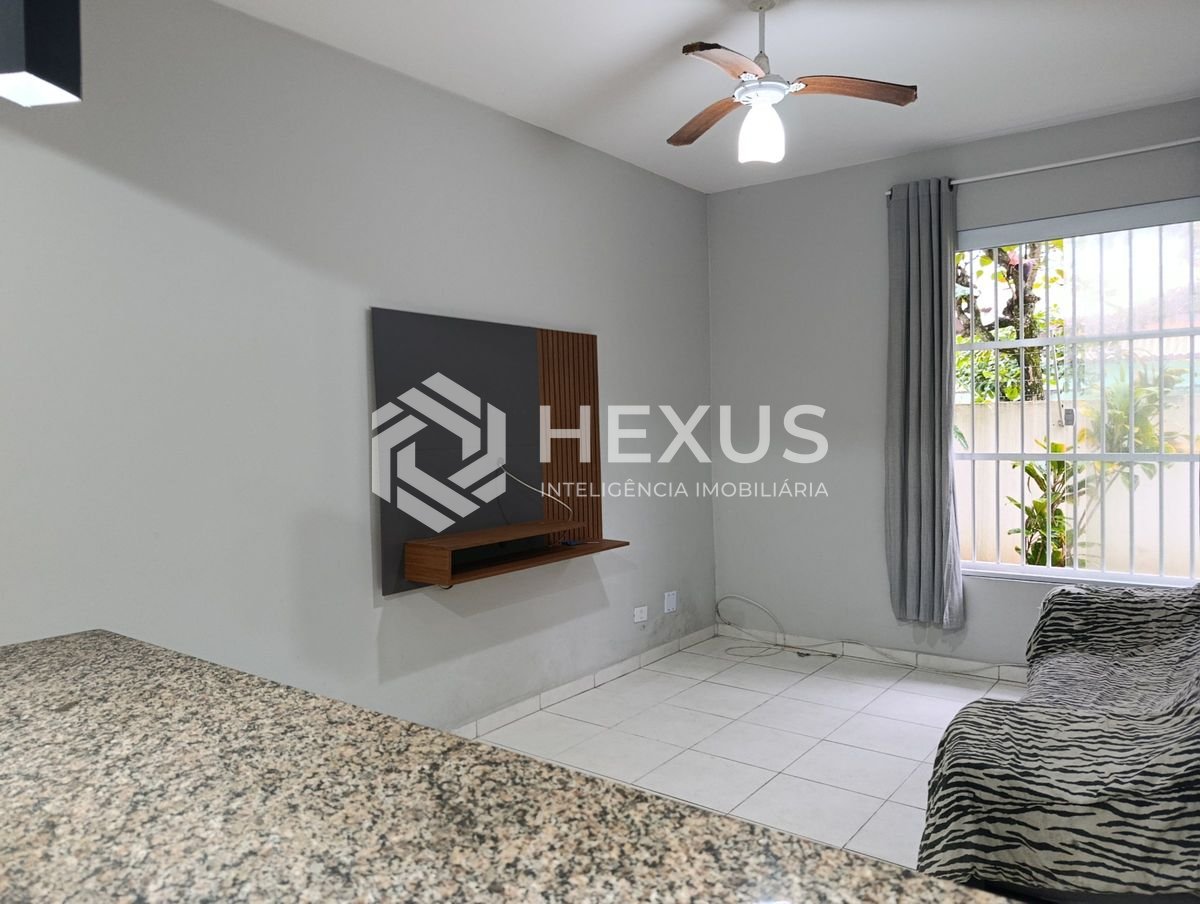 Foto 2 de Apartamento reformado e lazer a 200m da praia na Enseada, Guarujá