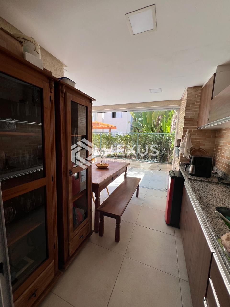 Foto 2 de Apartamento garden reformado com varanda gourmet e lazer na Enseada, Guarujá