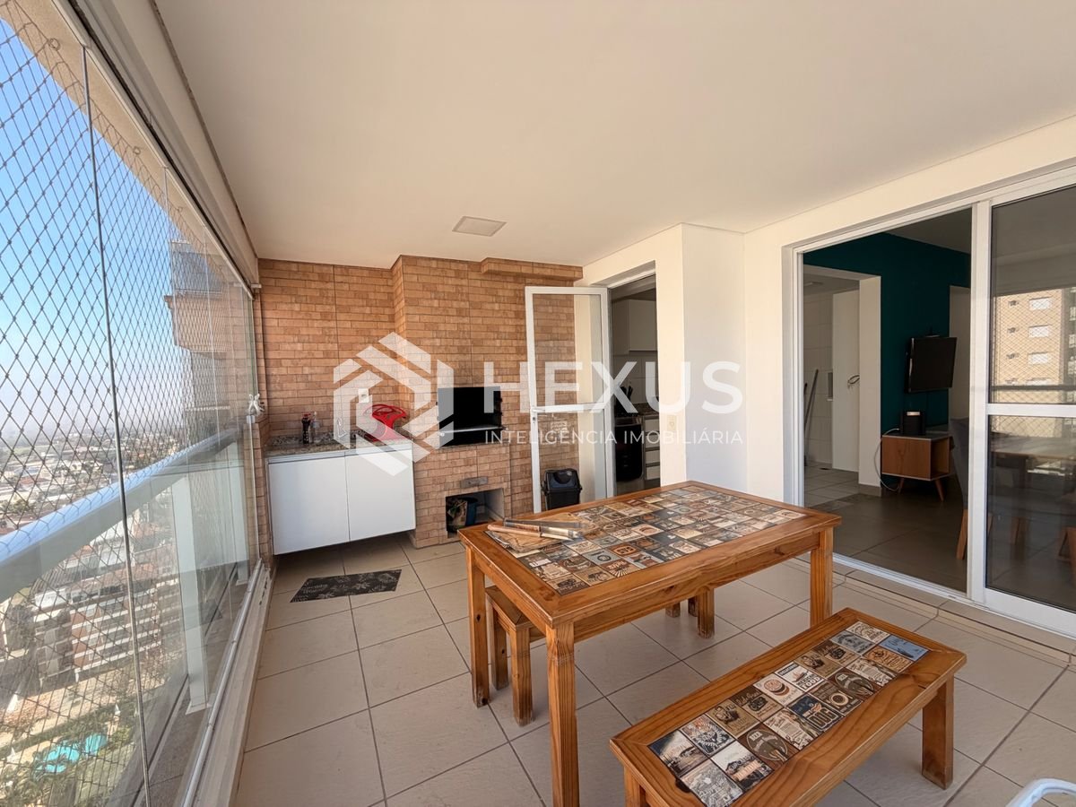 Foto 3 de Apartamento reformado com varanda gourmet vista mar e lazer na Enseada, Guarujá