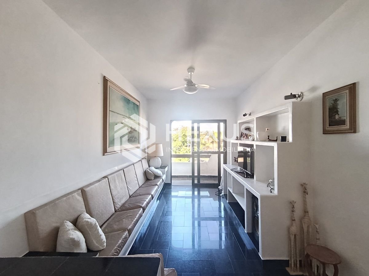 Foto 2 de Apartamento com varanda e lazer a 150m da praia na região do Aquário na Enseada, Guarujá