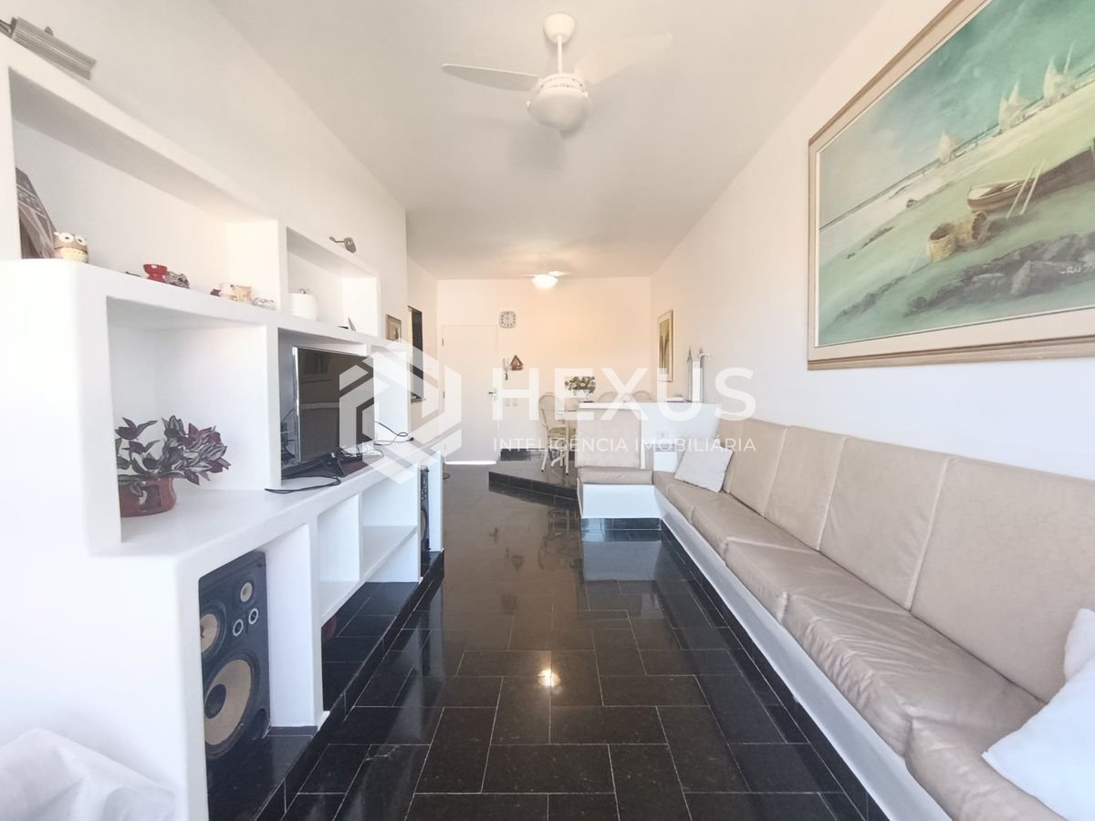 Foto 3 de Apartamento com varanda e lazer a 150m da praia na região do Aquário na Enseada, Guarujá