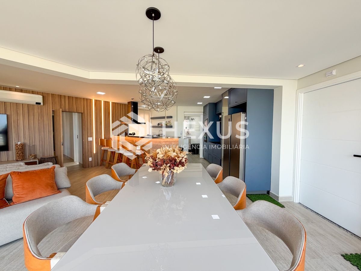 Foto 4 de Apartamento reformado com varanda gourmet vista mar e lazer a 300m da praia na Enseada, Guarujá