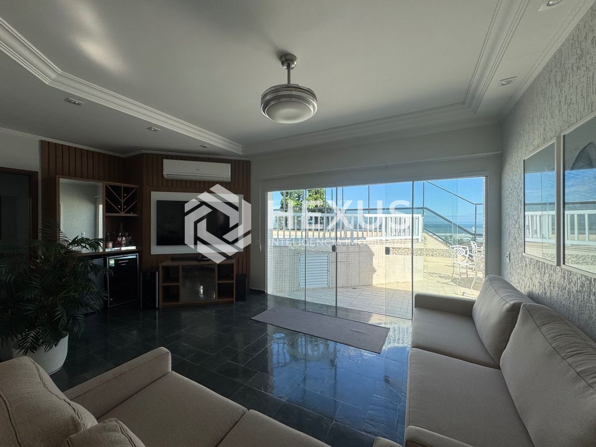 Foto 5 de Cobertura reformada com varanda gourmet vista mar e lazer na Enseada, Guarujá