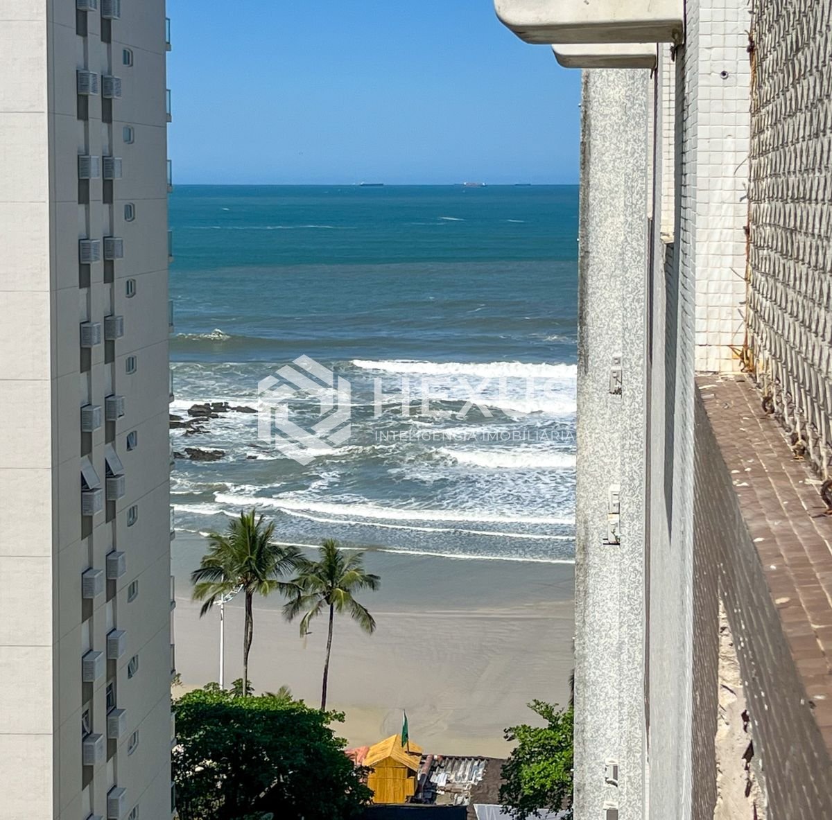 Apartamento em Pitangueiras — foto 1