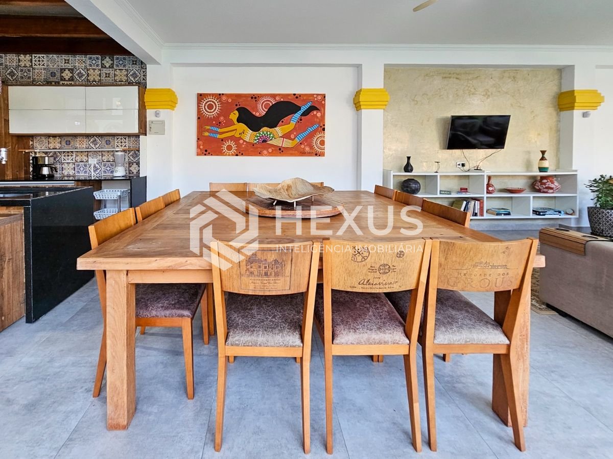 Foto 5 de Casa com piscina e churrasqueira no Balneário Pernambuco, Guarujá