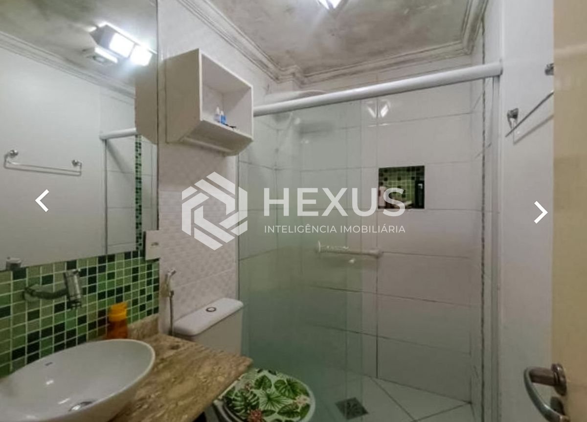 Foto 3 de Apartamento reformado com lazer a 4 quadras da praia no Jardim Astúrias, Guarujá