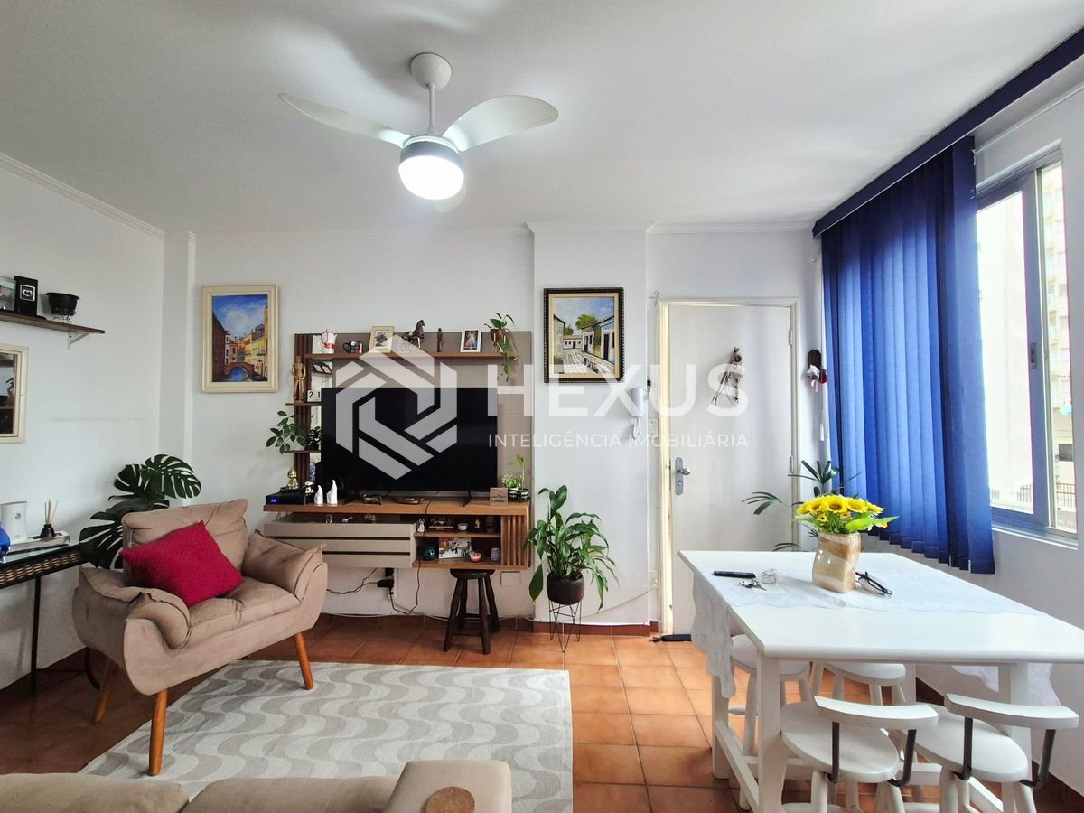 Foto 4 de Apartamento reformado a 1 quadra da praia nas Pitangueiras, Guarujá