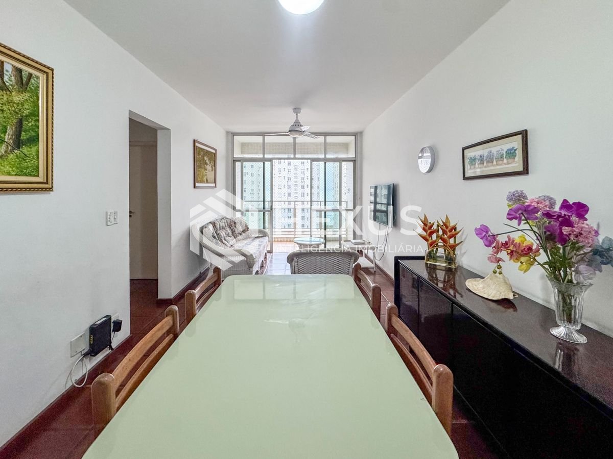 Foto 3 de Apartamento com varanda vista mar nas Pitangueiras, Guarujá
