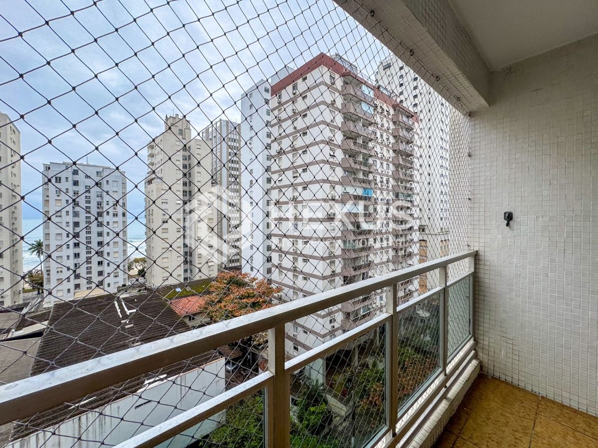 Foto 2 de Apartamento com varanda vista mar nas Pitangueiras, Guarujá