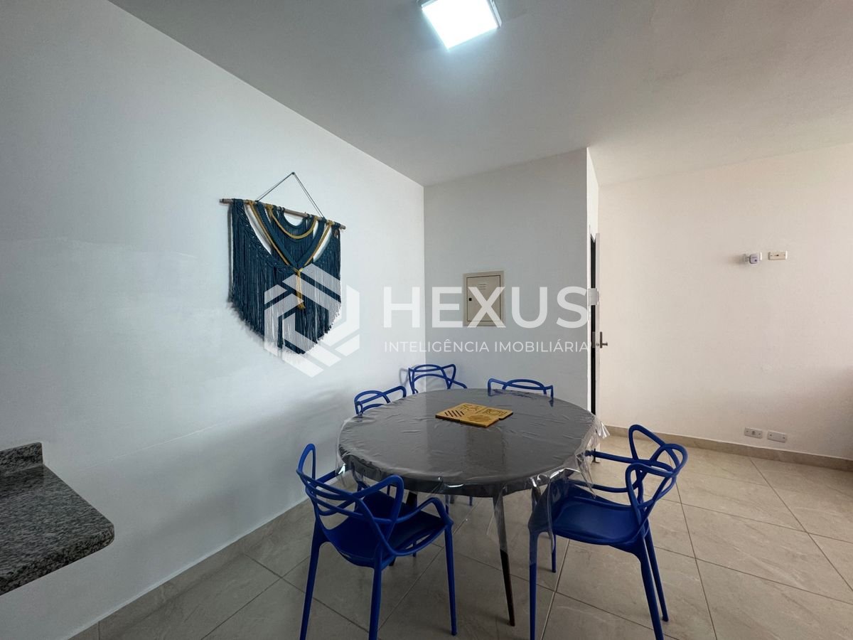 Foto 5 de Apartamento reformado com lazer a 200m da praia na região do Aquário na Enseada, Guarujá