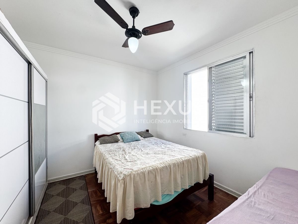 Foto 5 de Apartamento reformado a 150m da praia no Jardim Astúrias, Guarujá